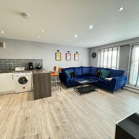 Rnm - Business Professionals Stay, Walsall City Centre, 2 Bedroom With Ensuite And Bathroom, Entire Place, Kitchen & Washroom With Amenities, Smart Tv, Easy Access, Fast Wifi, Parking Nearby, Great Transport Links Exteriér fotografie
