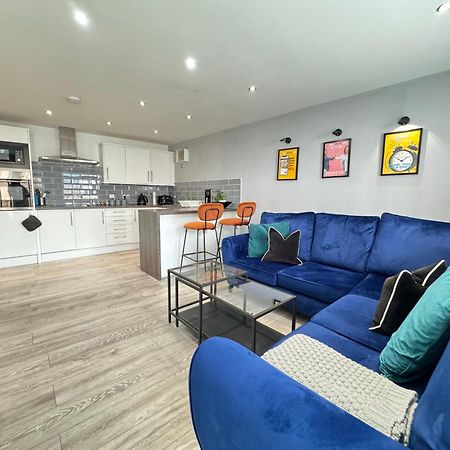 Rnm - Business Professionals Stay, Walsall City Centre, 2 Bedroom With Ensuite And Bathroom, Entire Place, Kitchen & Washroom With Amenities, Smart Tv, Easy Access, Fast Wifi, Parking Nearby, Great Transport Links Exteriér fotografie